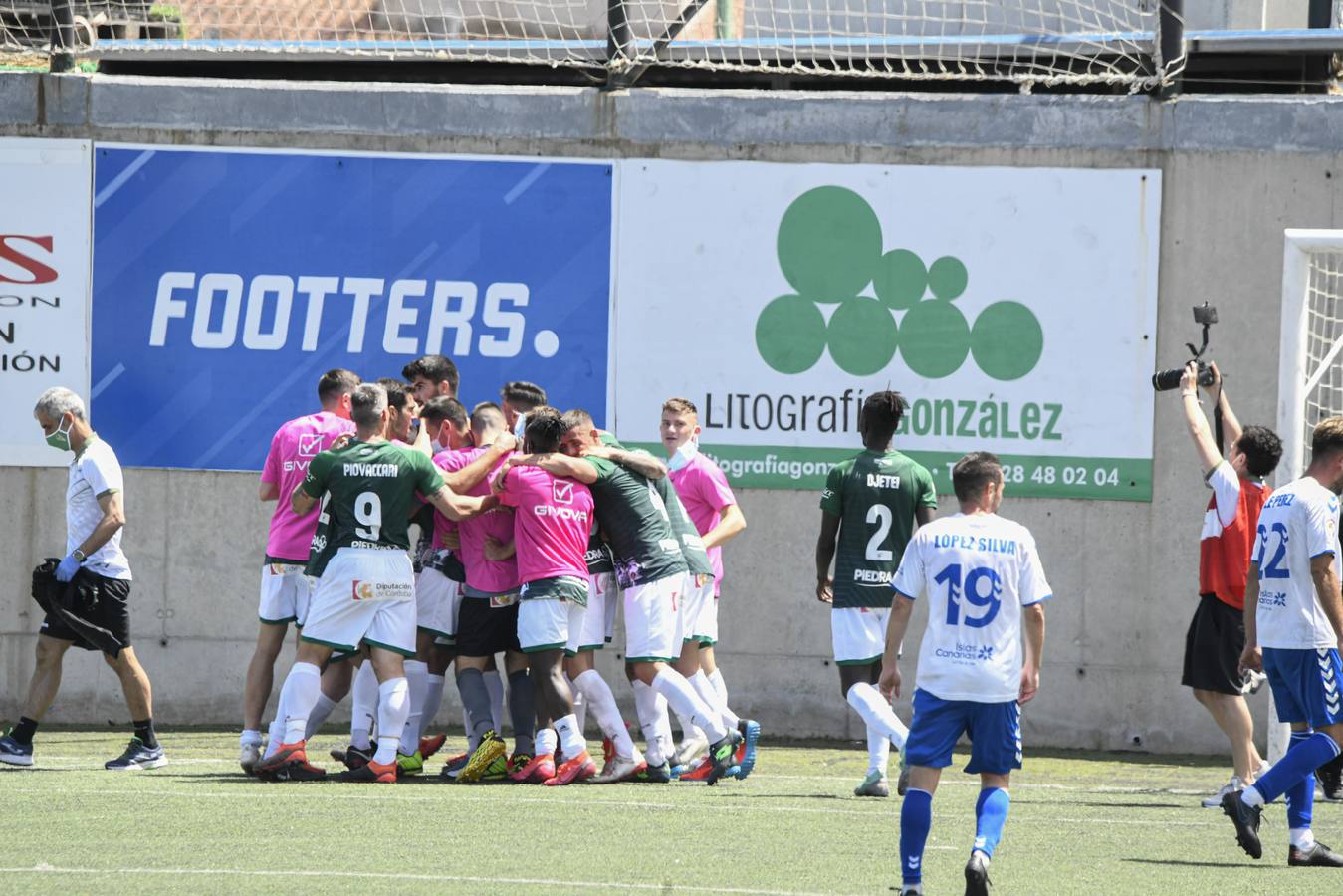Las mejores imágenes del gol y el penalti en el Tamaraceite - Córdoba CF