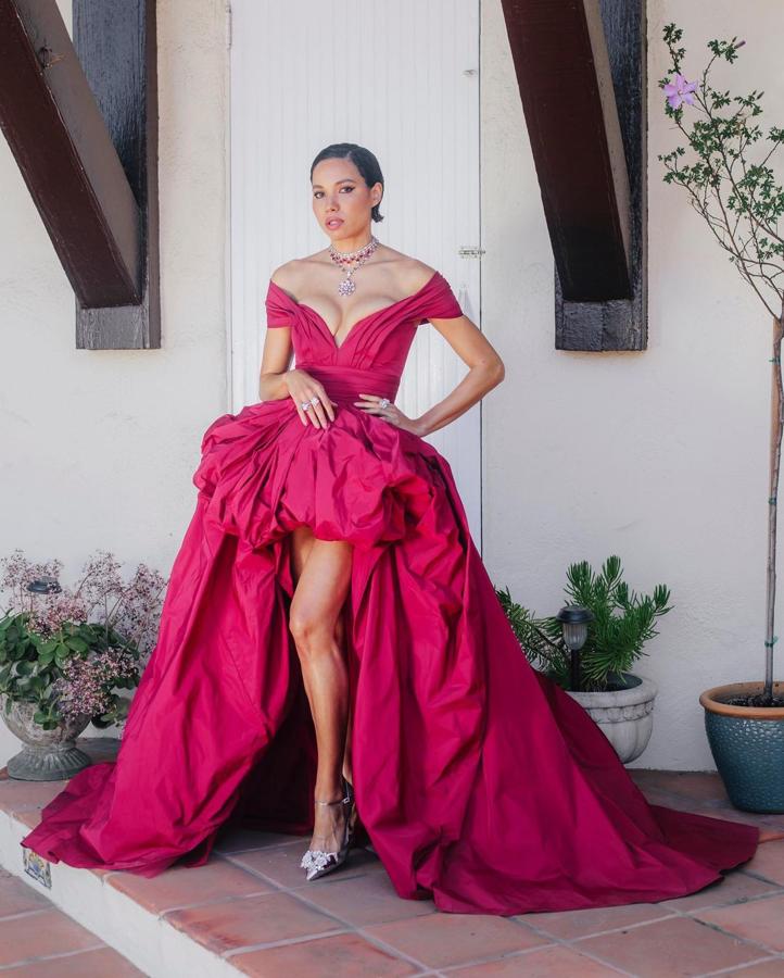 Jurnee Smollett durante los SAG Awards 2021. Con vestido de Zuhair Murad.