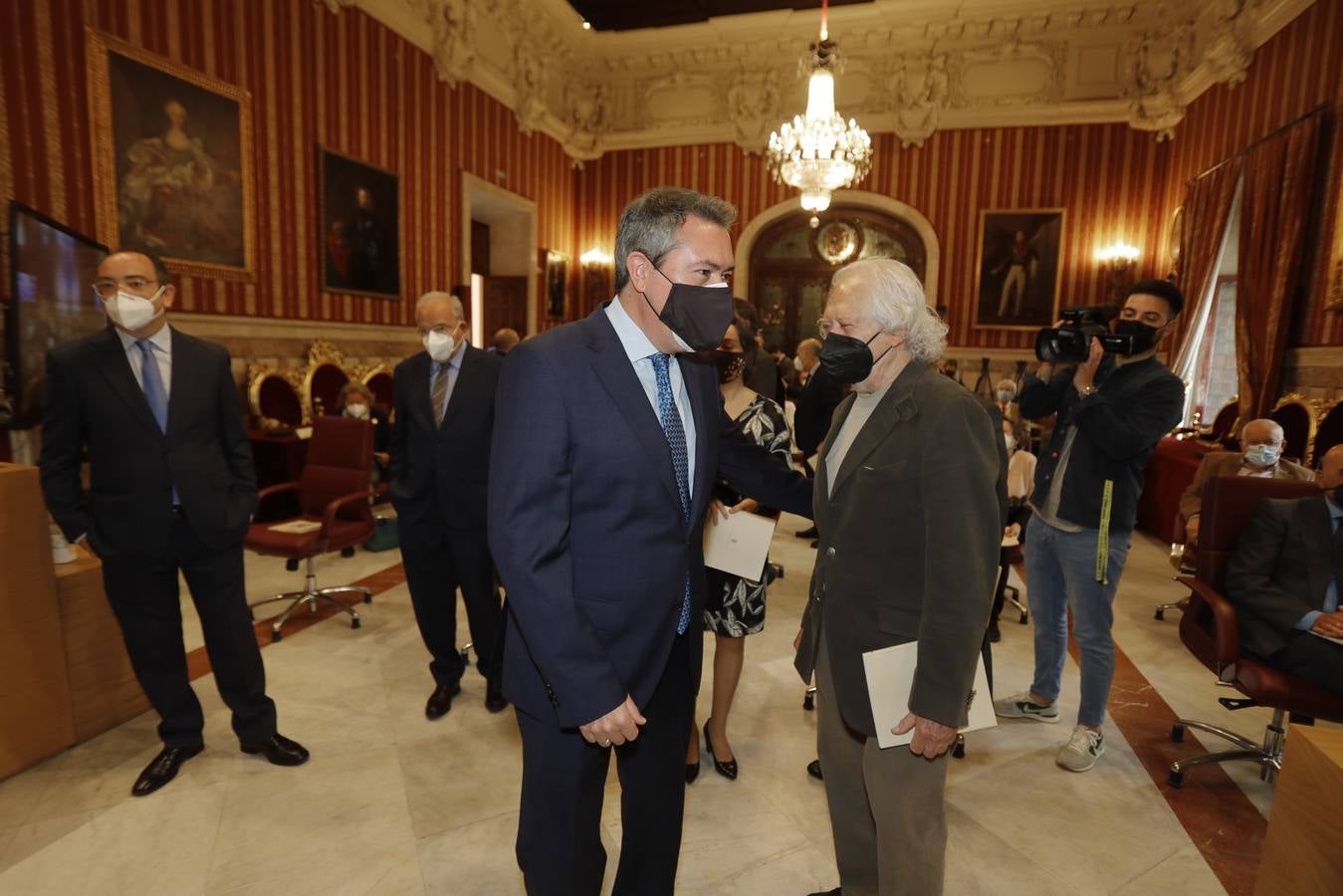 Homenaje a Manuel del Valle en el Ayuntamiento de Sevilla