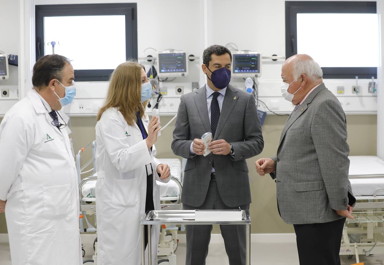 Visita de Juanma Moreno a las  nuevas dependencias del Hospital Universitario Virgen Macarena de Sevilla