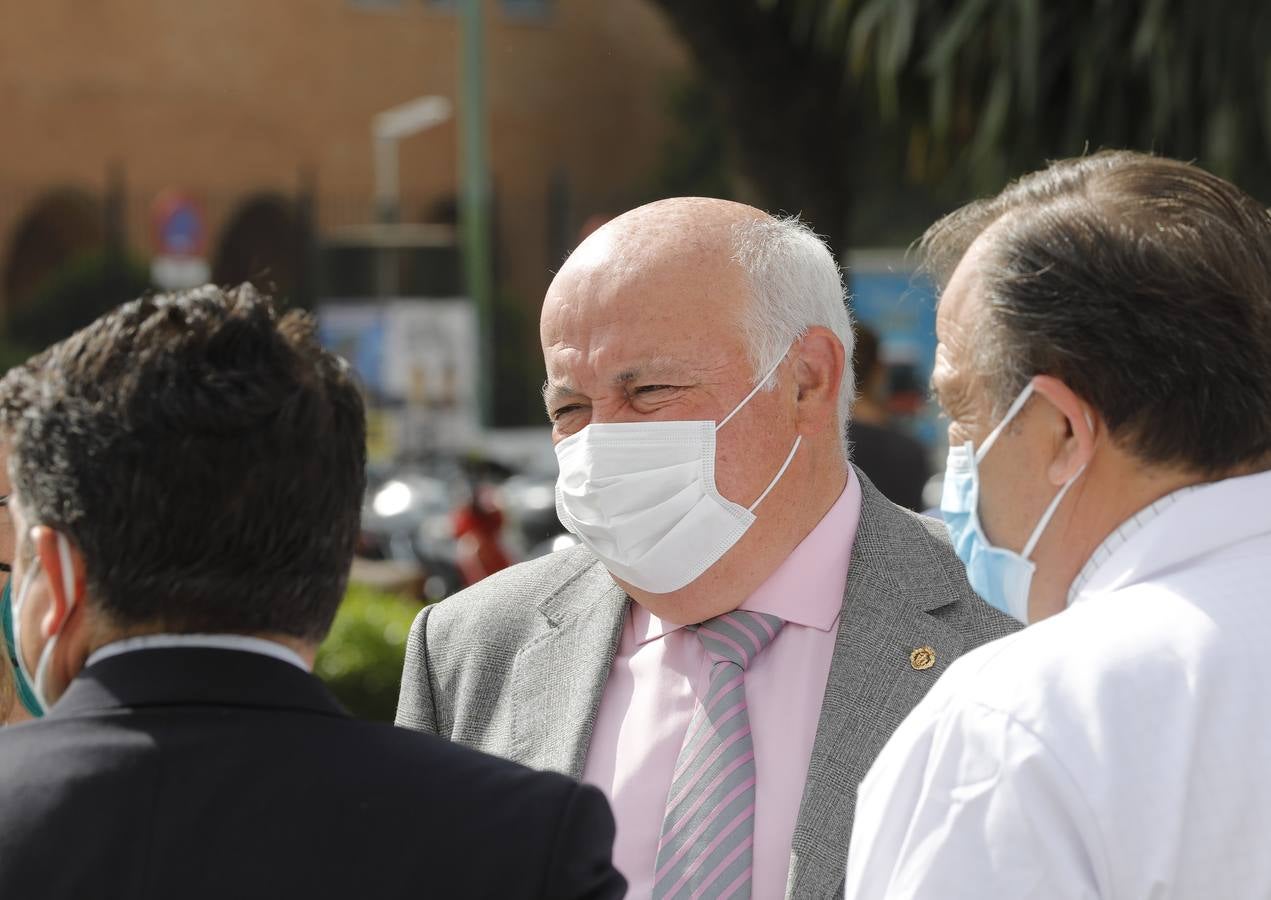 Visita de Juanma Moreno a las  nuevas dependencias del Hospital Universitario Virgen Macarena de Sevilla