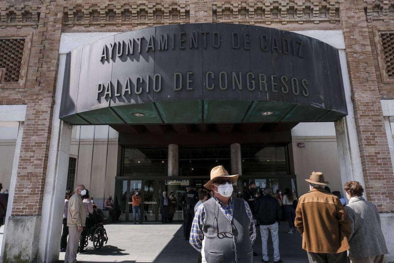 Fotos: Jornada de vacunación ante el Covid en el Palacio de Congresos de Cádiz