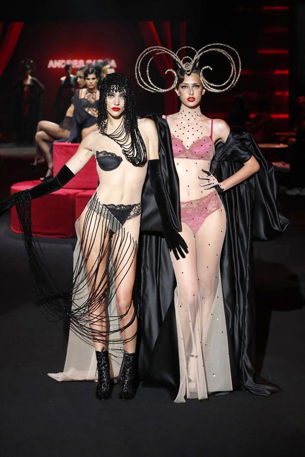 Andres Sarda otoño/invierno 2021-22. 