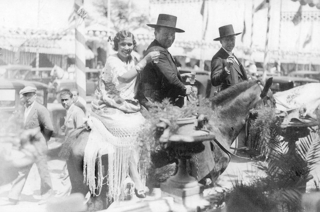 Caballistas durante la Feria de Abril de Sevilla de 1932