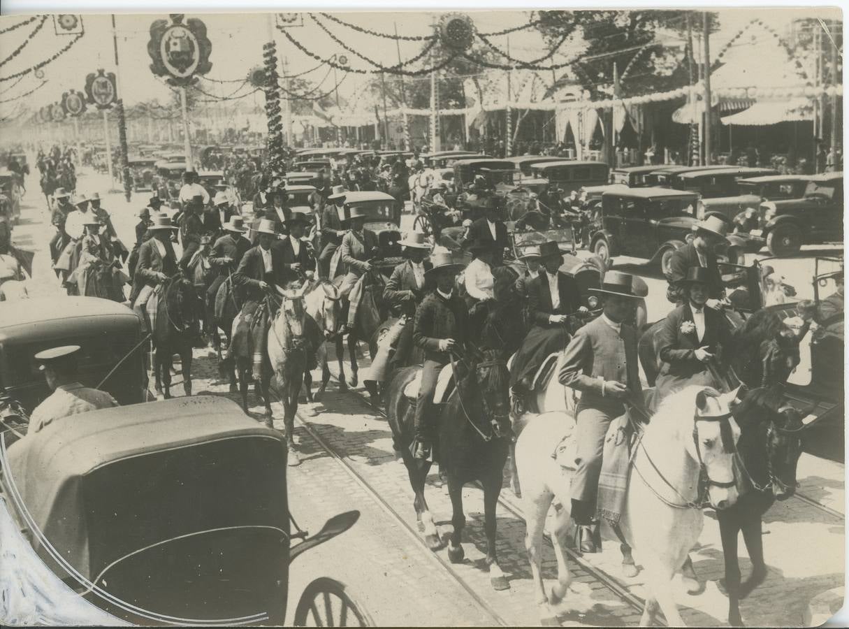 Ambiente en el Real de la Feria de Abril de Sevilla de 1919