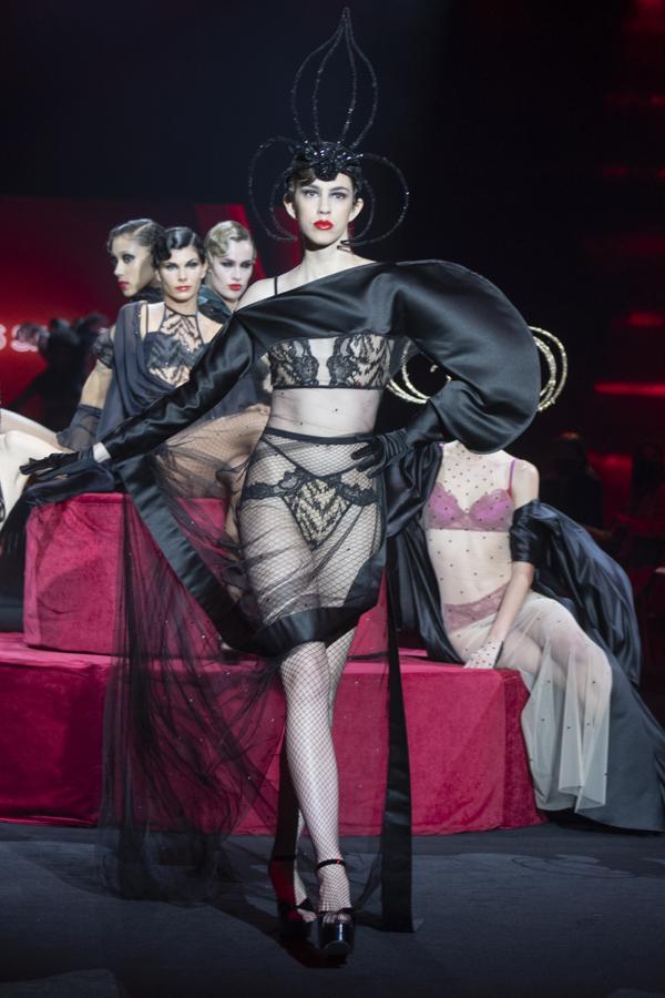 Andres Sarda otoño/invierno 2021-22. 