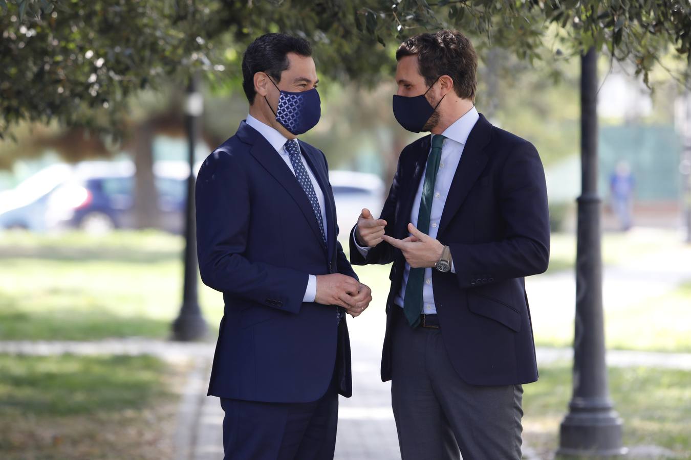 Encuentro en Granada de Juanma Moreno y Pablo Casado