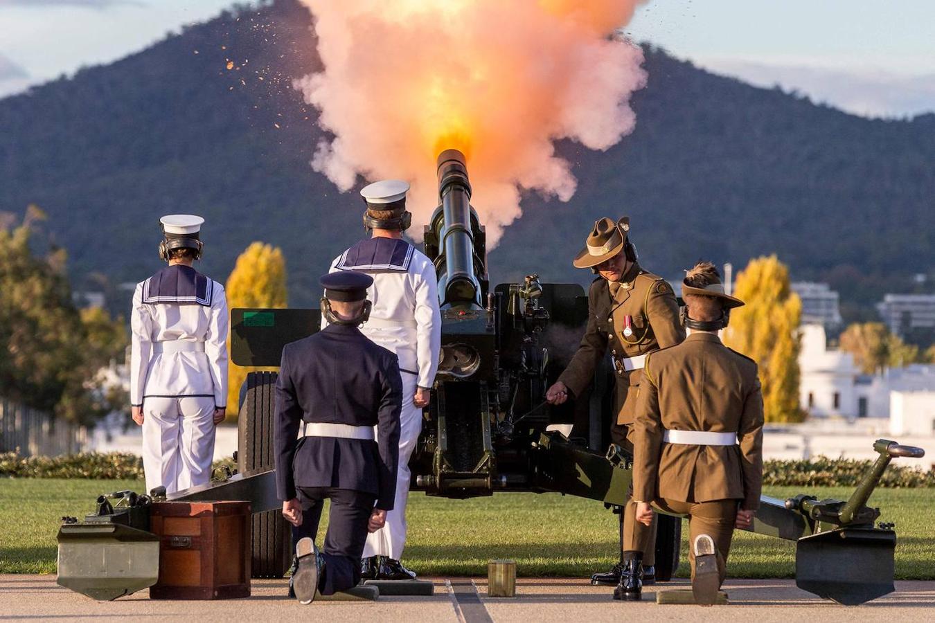 Las salvas de honor en Canberra, la capital de Australia. 