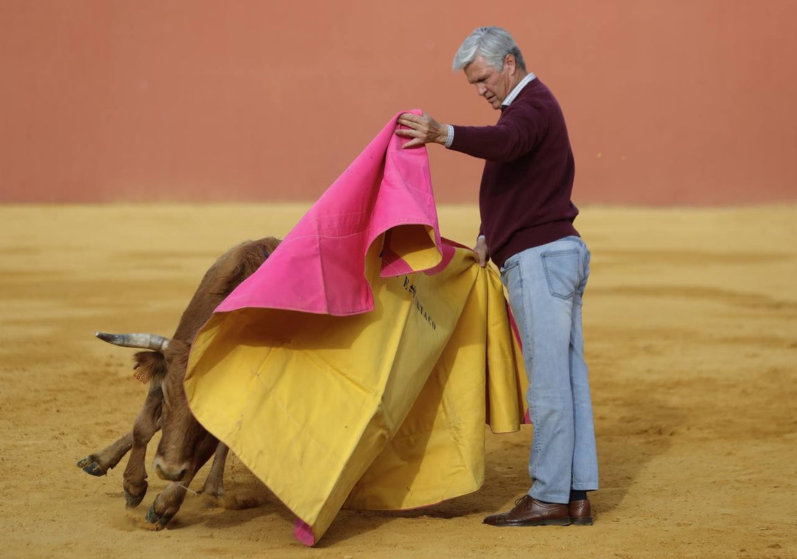 Antonio Ruiz 'Espartaco' celebró su ochenta cumpleaños toreando con los 'suyos'