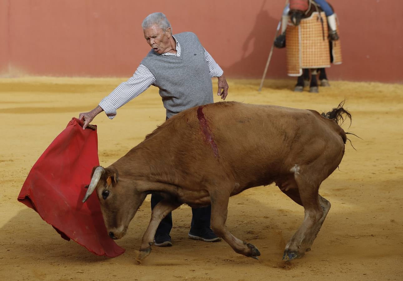 En imágenes, el ochenta cumpleaños de Antonio Ruiz 'Espartaco'