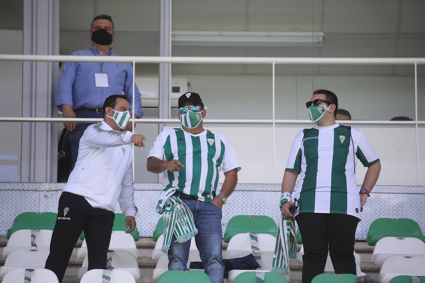 El ambiente en El Arcángel en el Córdoba CF - Linense, en imágenes