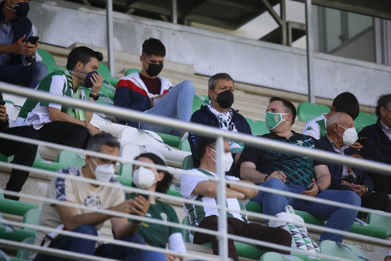 El ambiente en El Arcángel en el Córdoba CF - Linense, en imágenes