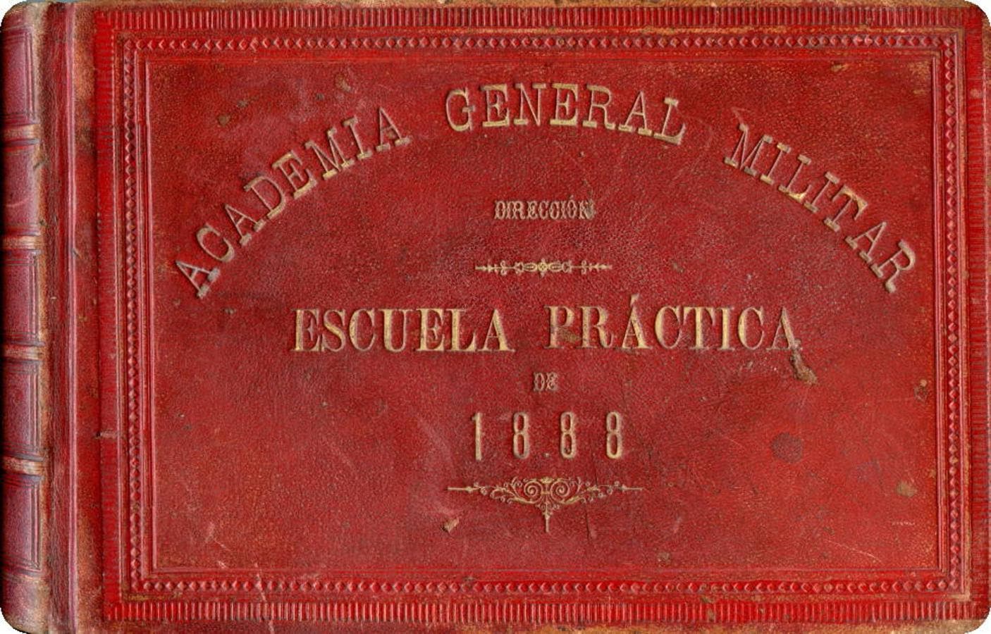 Álbum fotográfico, de autor desconocido, con el reportaje del campamento de Alijares en 1888, el mismo año de las prácticas que describió el teniente de Infantería Casto Barbasán. Archivo Municipal de Toledo. 