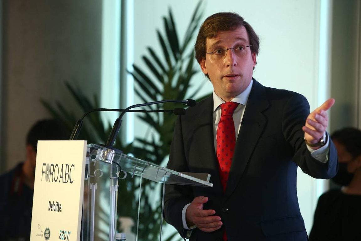 En imágenes: el Foro ABC-Deloitte celebrado en la sede de Vocento