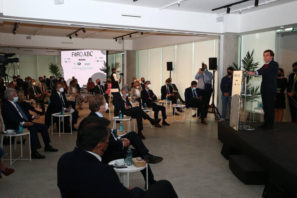 En imágenes: el Foro ABC-Deloitte celebrado en la sede de Vocento