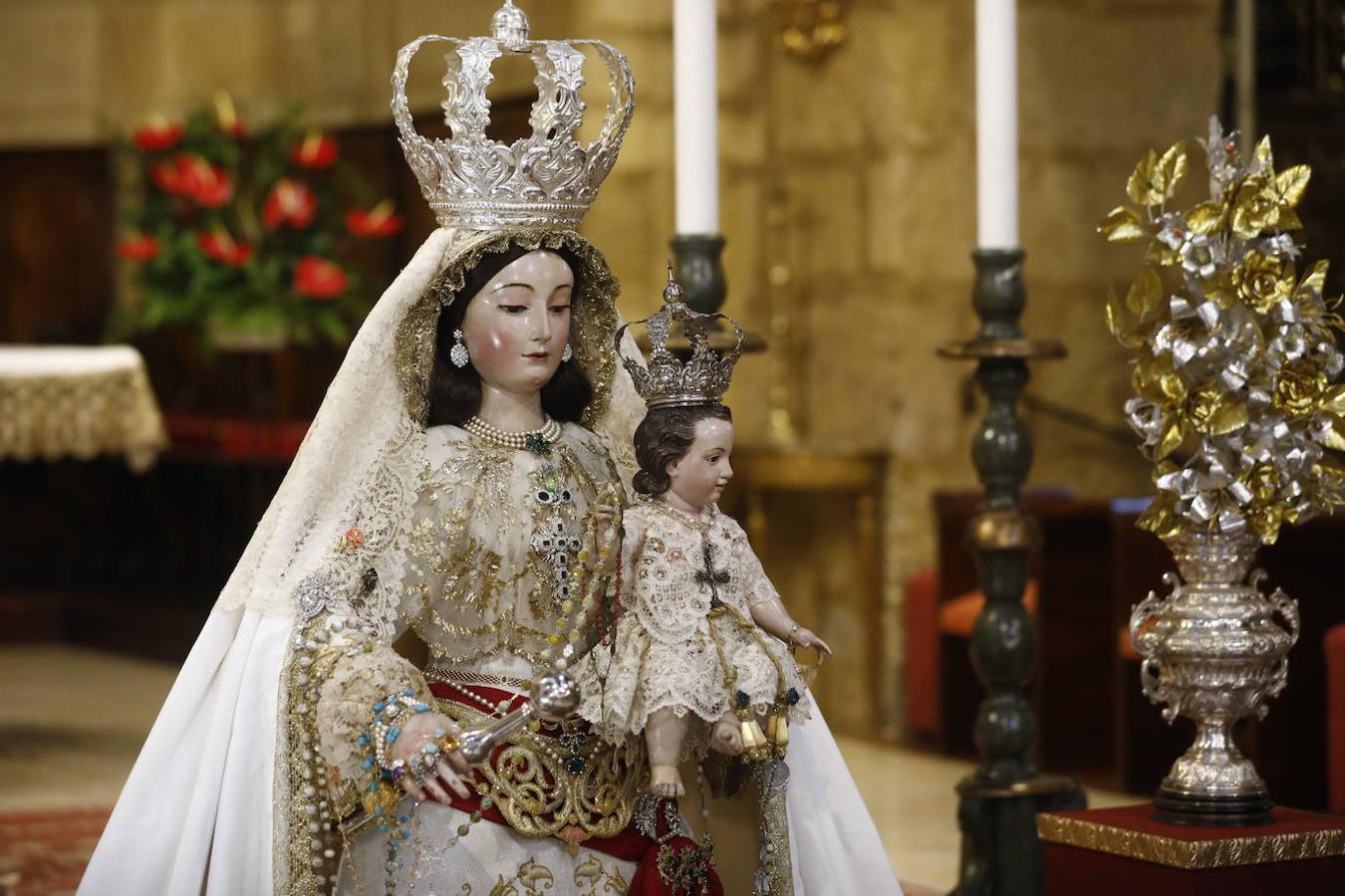 La veneración a la Virgen de los Remedios de Córdoba en martes y 13 en imágenes