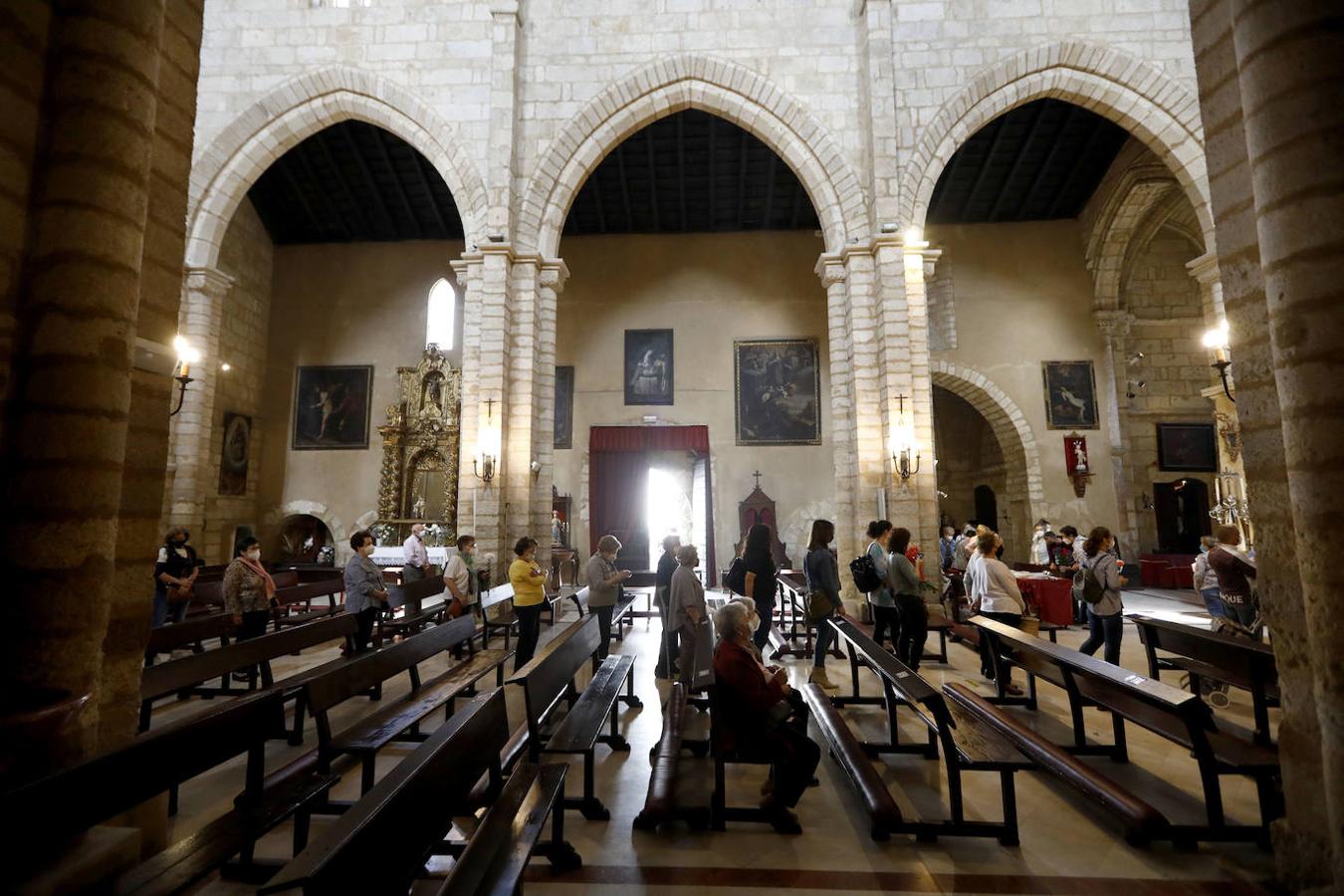 La veneración a la Virgen de los Remedios de Córdoba en martes y 13 en imágenes