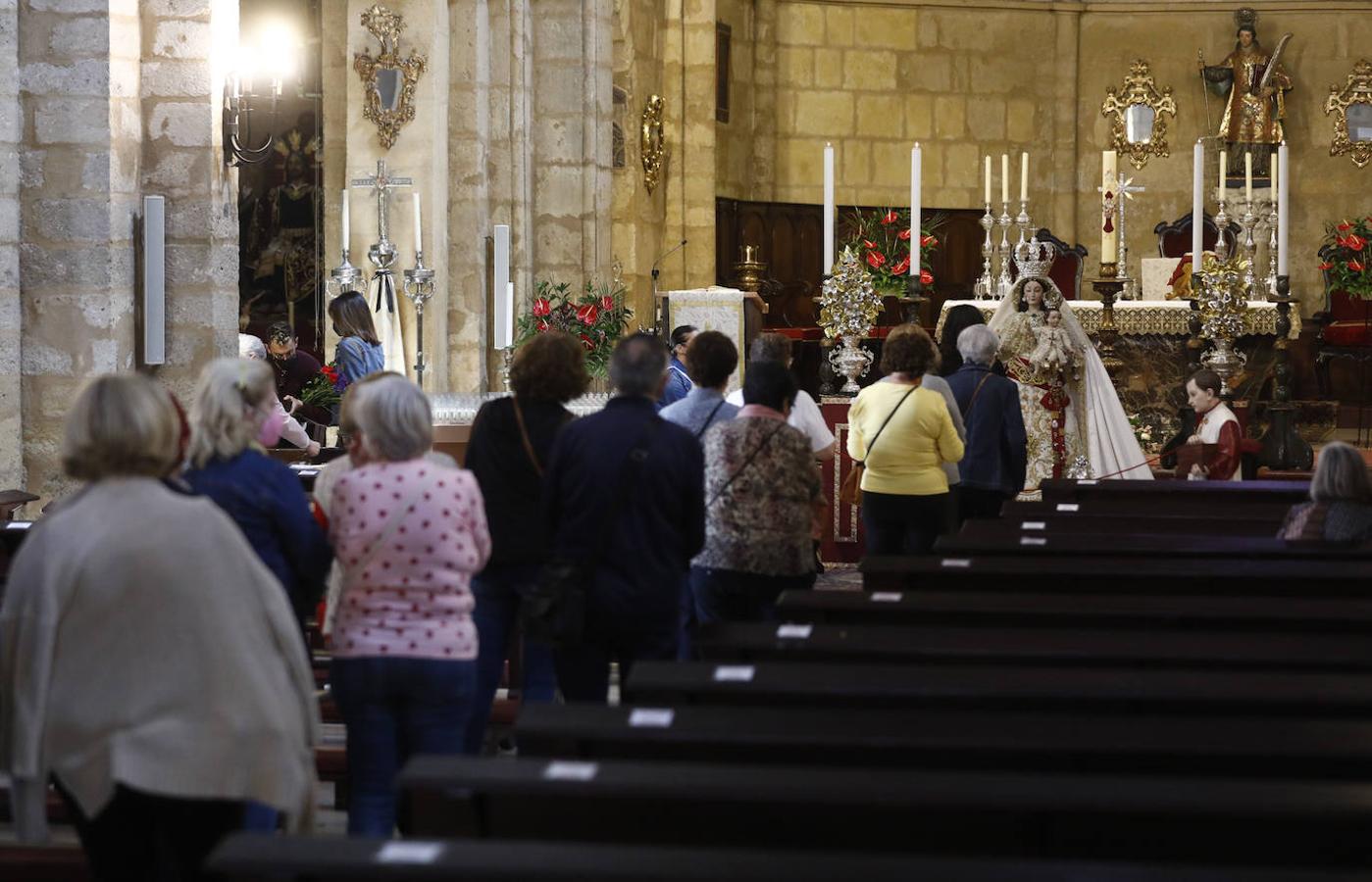 La veneración a la Virgen de los Remedios de Córdoba en martes y 13 en imágenes