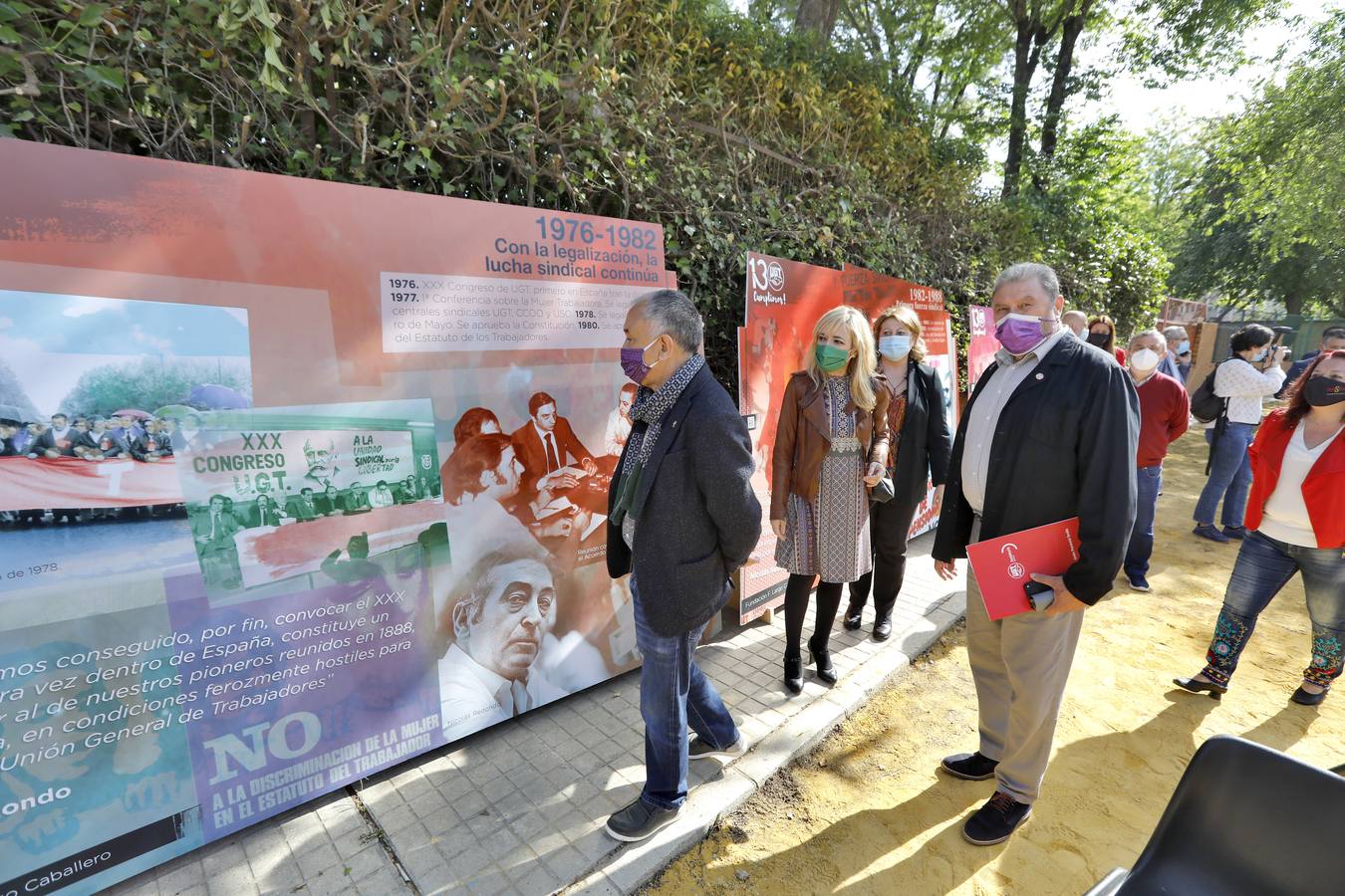 Fotogalería: Rotulación del nuevo Paseo Nicolás Redondo Urbieta en Sevilla