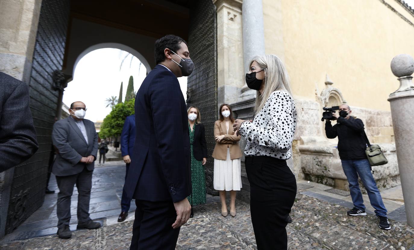 La visita de la consejera de Cultura a las excavaciones de la Mezquita-Catedral de Córdoba, en imágenes