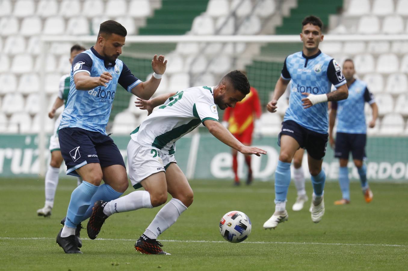 La victoria del Córdoba B ante el Rota, en imágenes