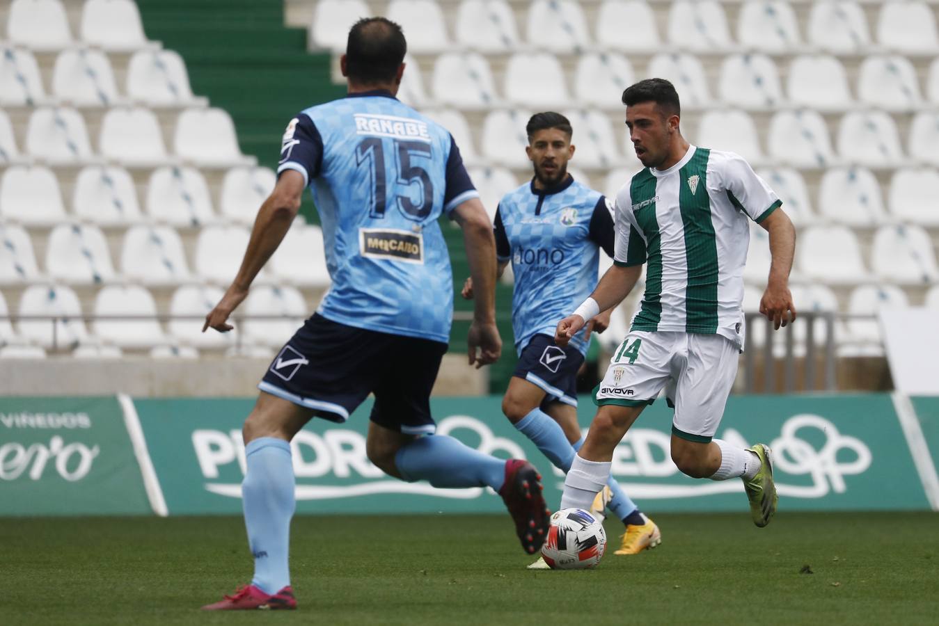 La victoria del Córdoba B ante el Rota, en imágenes