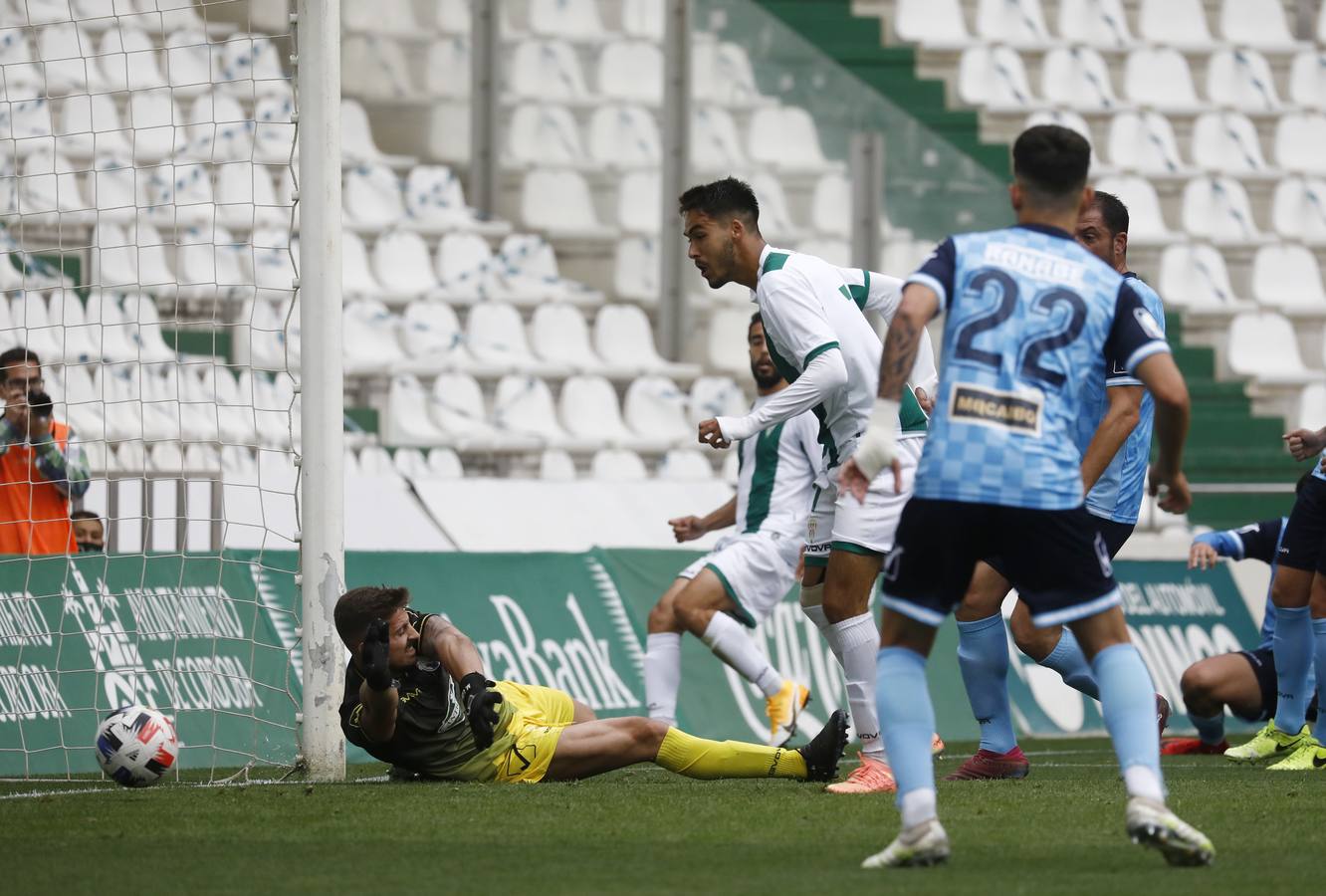 La victoria del Córdoba B ante el Rota, en imágenes