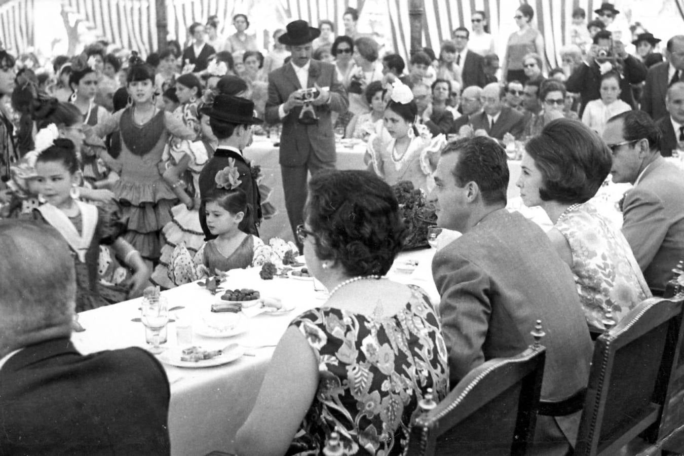 Don Juan Carlos y Doña Sofía en la Feria de Abril de Sevilla de 1968