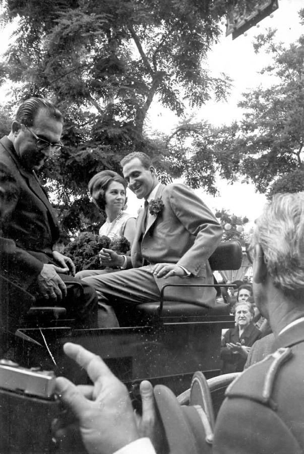 Don Juan Carlos y Doña Sofía en la Feria de Abril de Sevilla de 1968