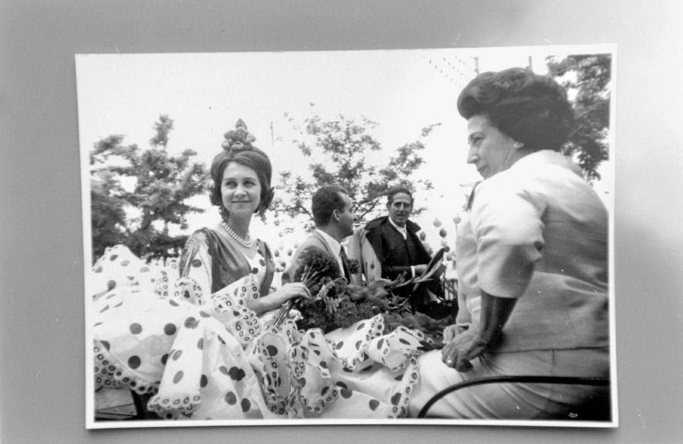 Don Juan Carlos y Doña Sofía en la Feria de Abril de Sevilla de 1968