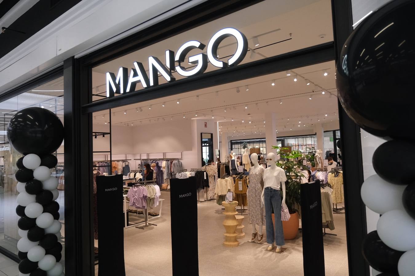 La nueva tienda de Mango en Córdoba, en imágenes