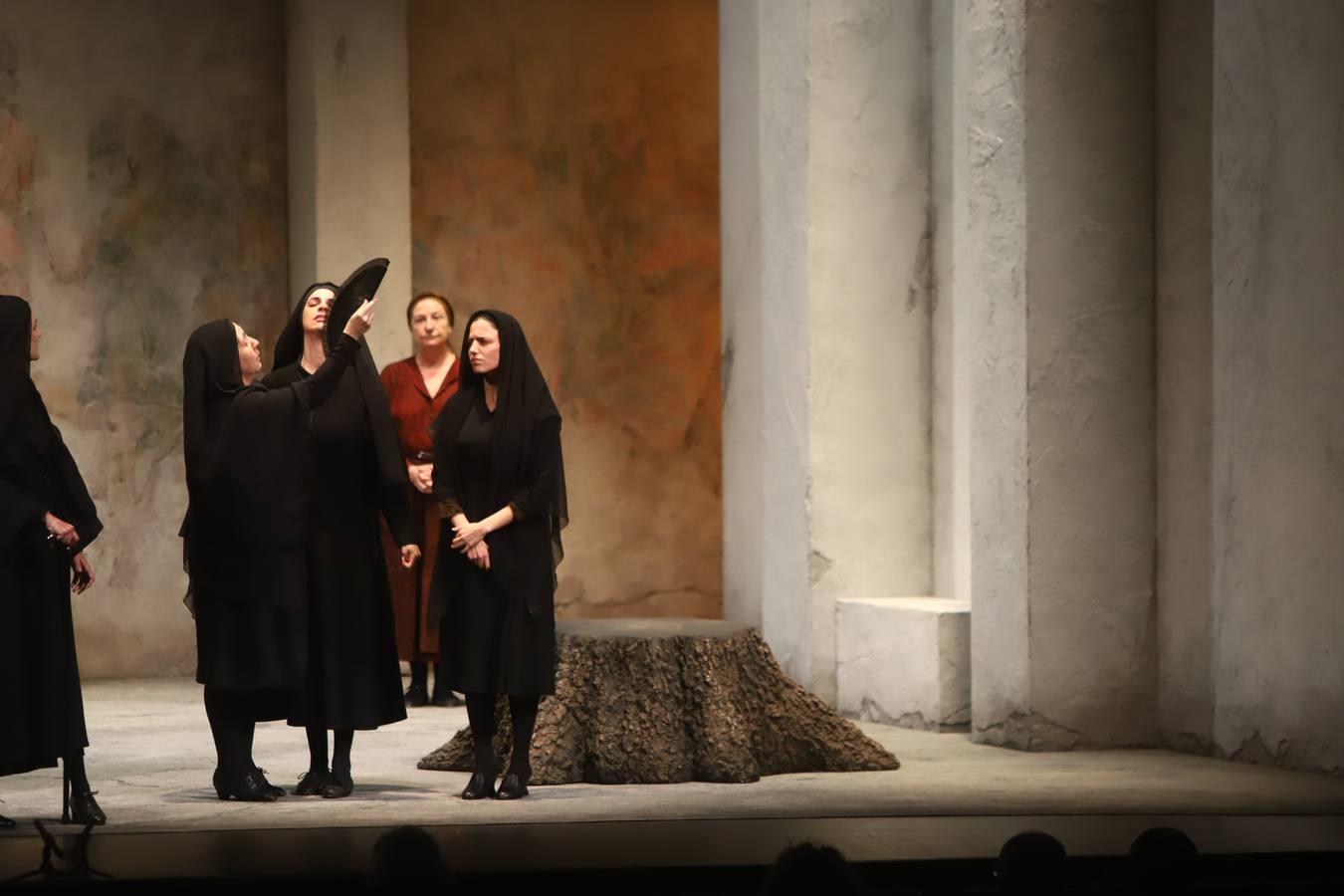 Bernarda Alba en el Gran Teatro de Córdoba, en imágenes