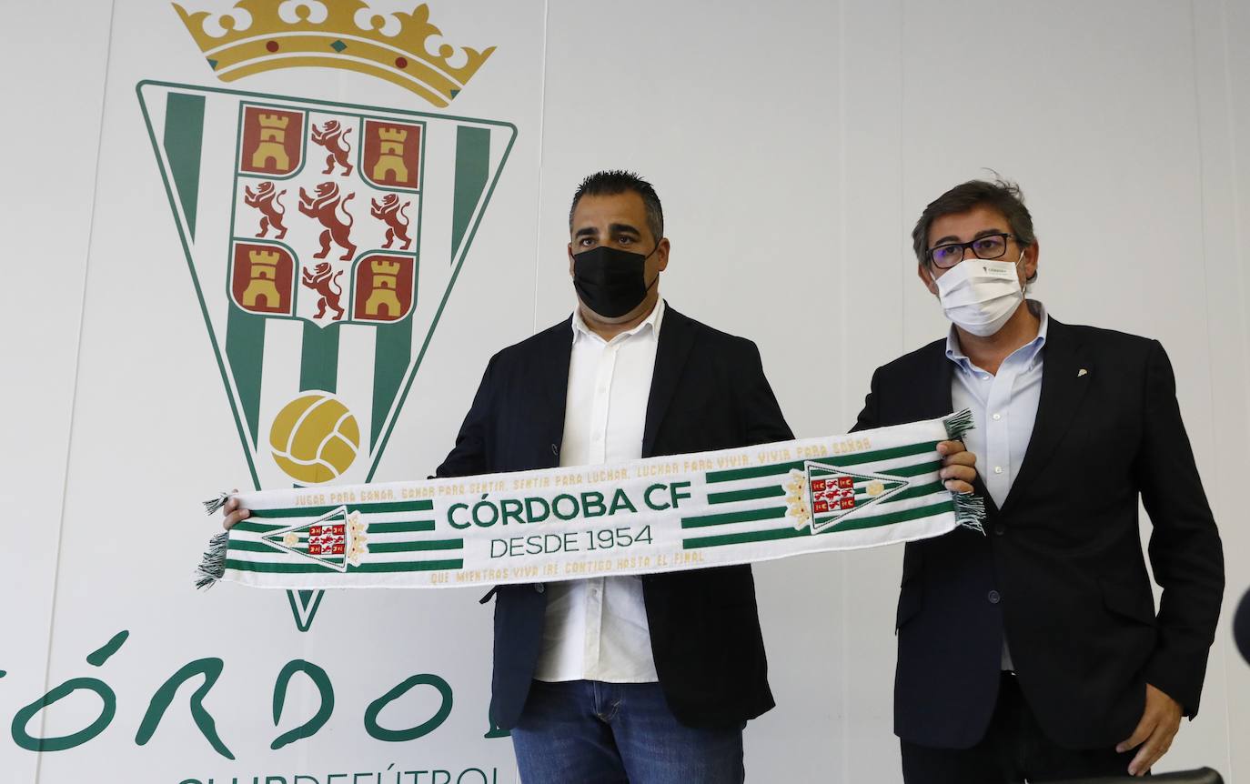 La presentación de Germán Crespo, nuevo entrenador del Córdoba, en imágenes