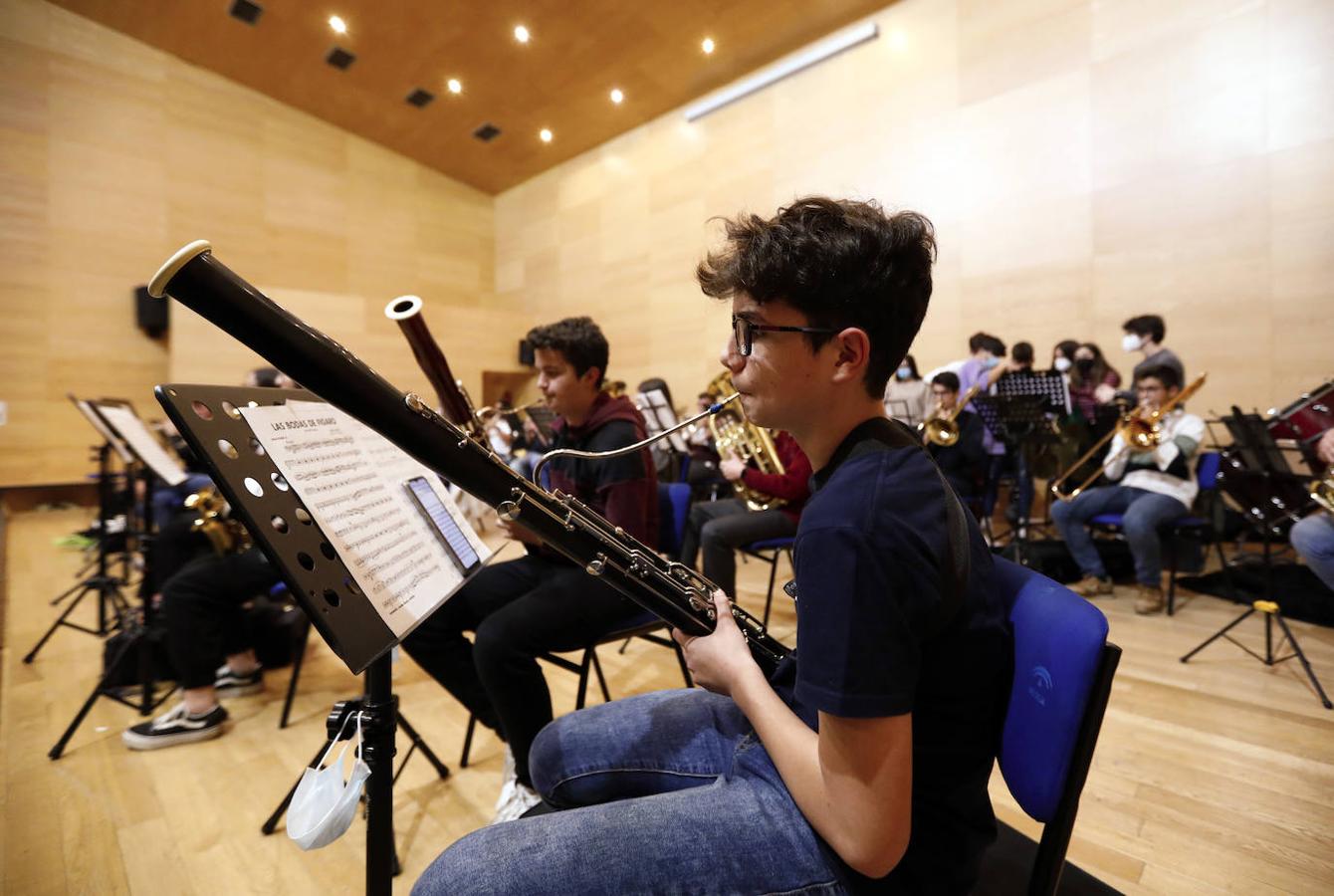 La clase magistral de la Orquesta de Córdoba en el conservatorio, en imágenes