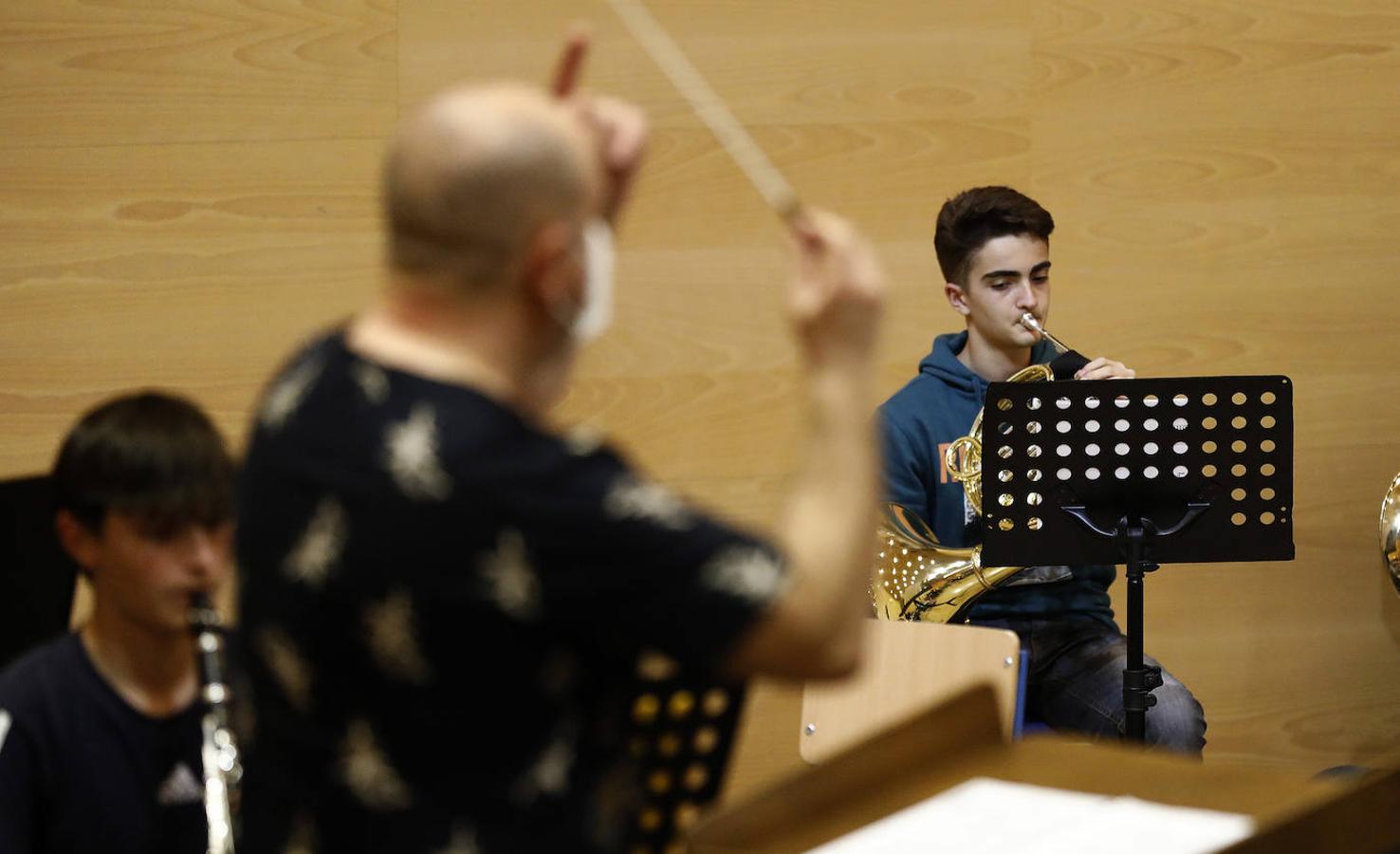 La clase magistral de la Orquesta de Córdoba en el conservatorio, en imágenes