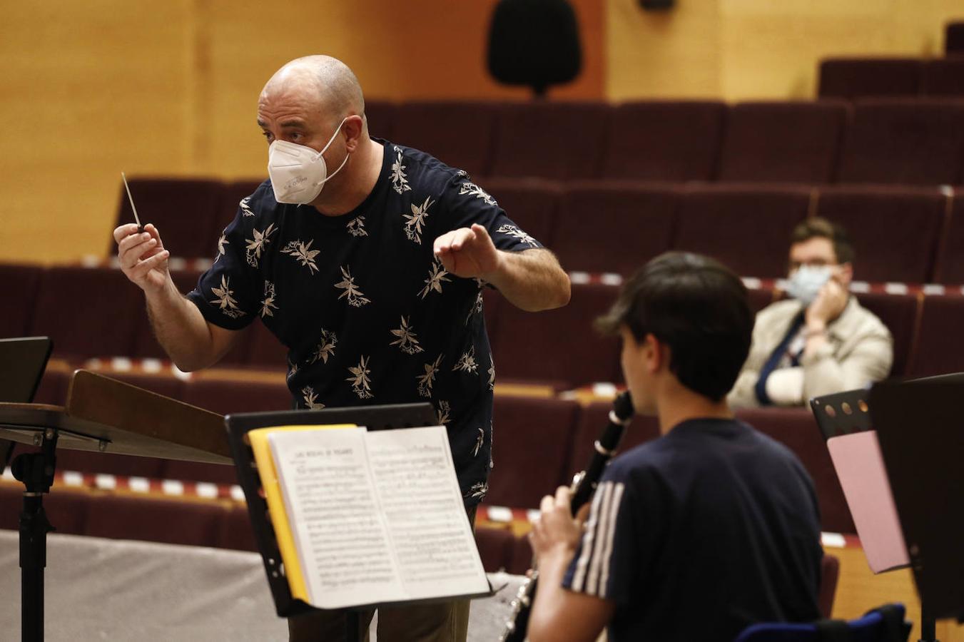 La clase magistral de la Orquesta de Córdoba en el conservatorio, en imágenes