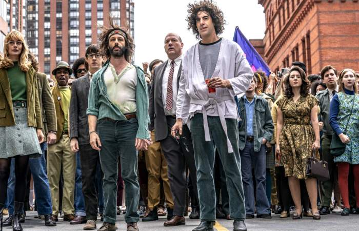 'El juicio de los 7 de Chicago' - Dónde verla: En Netflix. El maestro de los diálogos Aaron Sorkin viaja a 1969 para meterse en el corazón de unos pioneros de la lucha por los derechos raciales y los avances sociales en EE.UU. Sorkin ('El ala Oeste de la Casa Blanca', 'The Newsroom') entra de lleno en el corazón de la Justicia de la época para retratar las desigualdades de trato a según qué acusados. Opta a seis nominaciones, incluyendo mejor película. Aunque lo que brilla siempre, por mucho que Sorkin se empeñe en dirigir, es el guion.