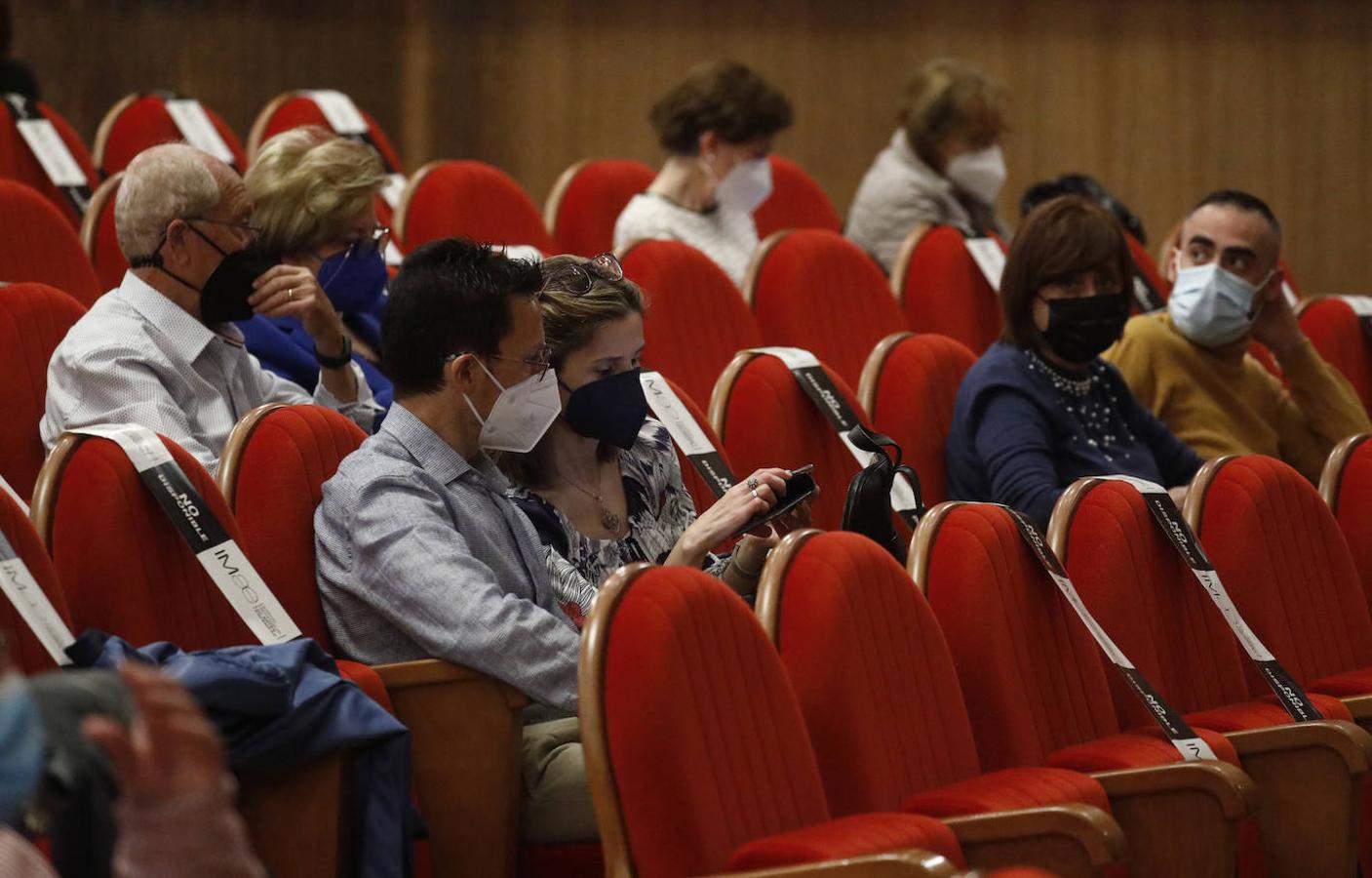 La obra &quot;Susan y el diablo&quot; en el Gran Teatro de Córdoba, en imágenes