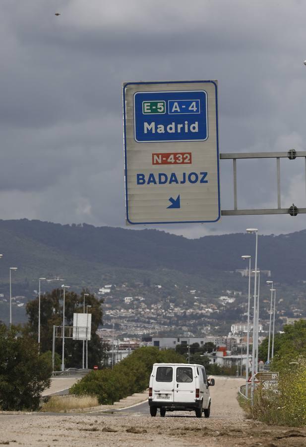 Así está la carretera N-432 a su paso por Córdoba, en imágenes