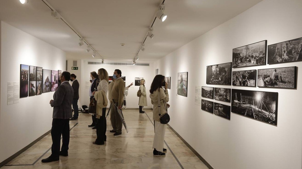 Inauguración de la exposición &#039;World Press Photo 2021&#039; en la Fundación Cajasol en Sevilla