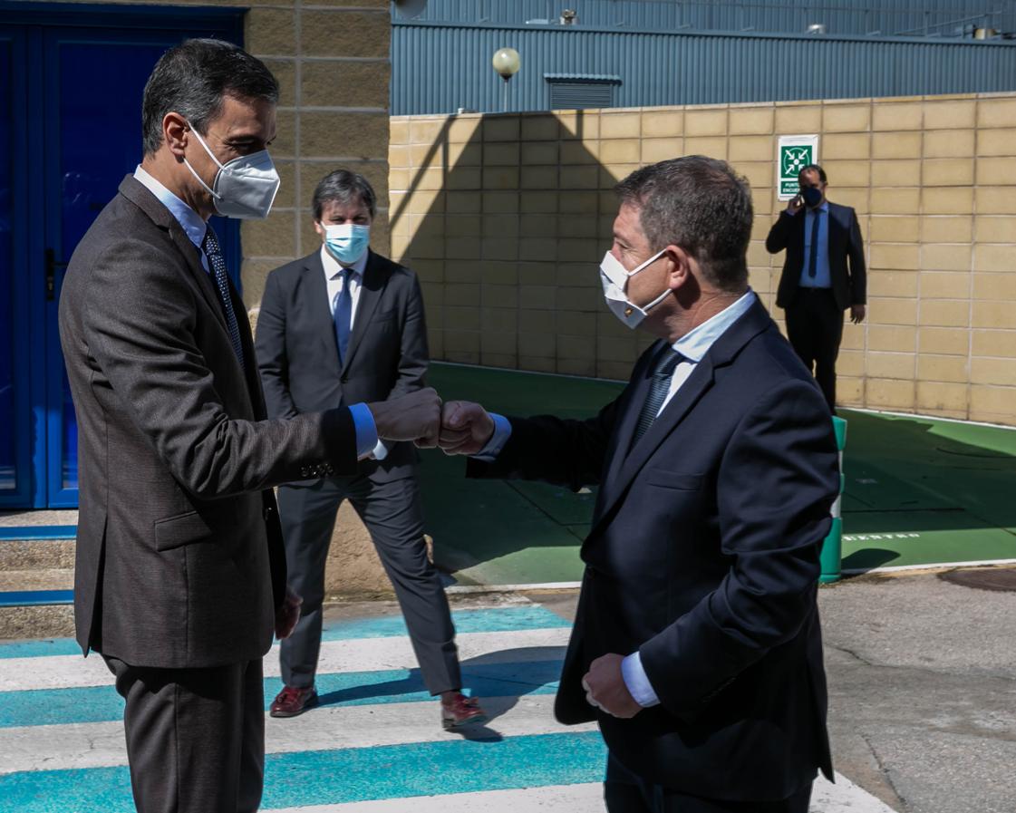 Pedro Sánchez visita las instalaciones de la farmacéutica Janssen en Toledo