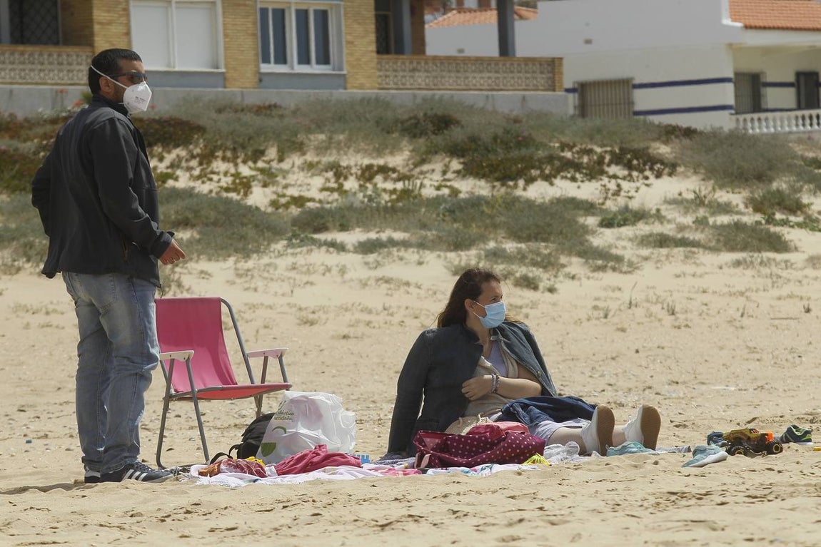 Ambiente este sábado en algunas playas onubenses