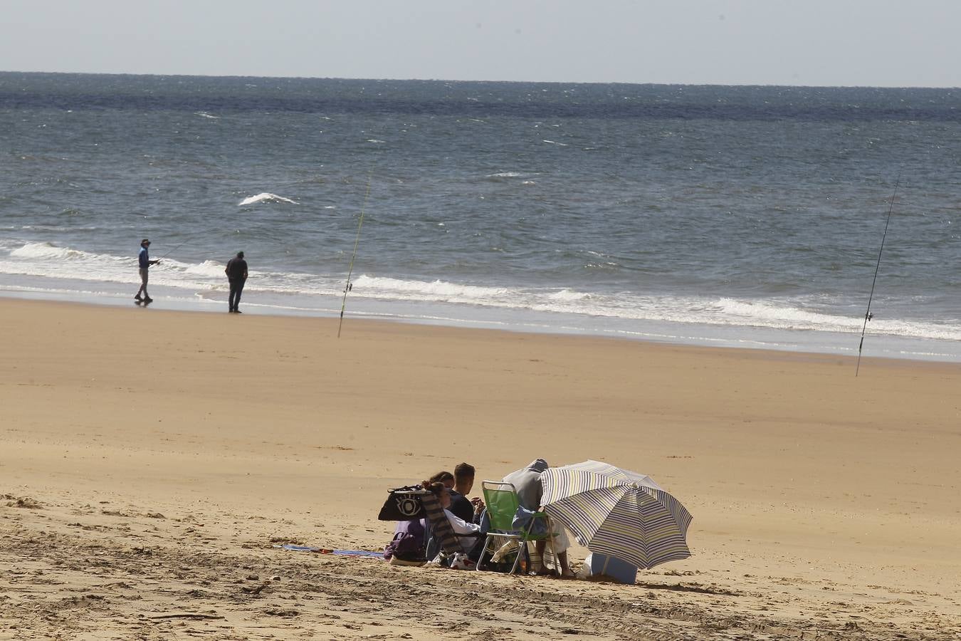 Ambiente este sábado en algunas playas onubenses