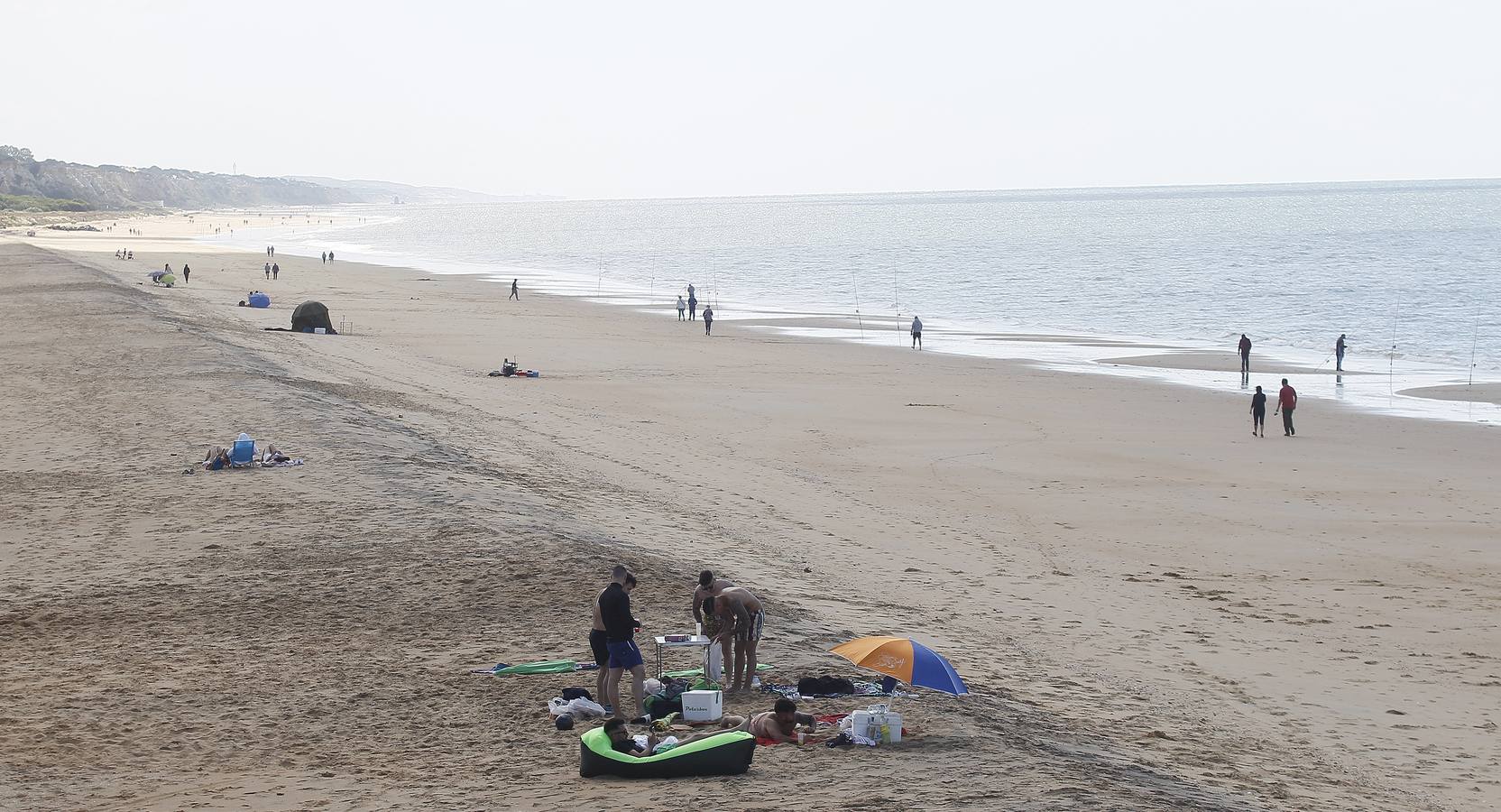 Ambiente este sábado en algunas playas onubenses