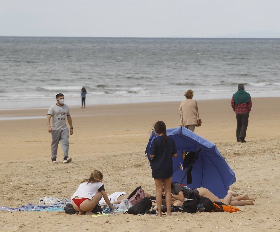 Ambiente este sábado en algunas playas onubenses