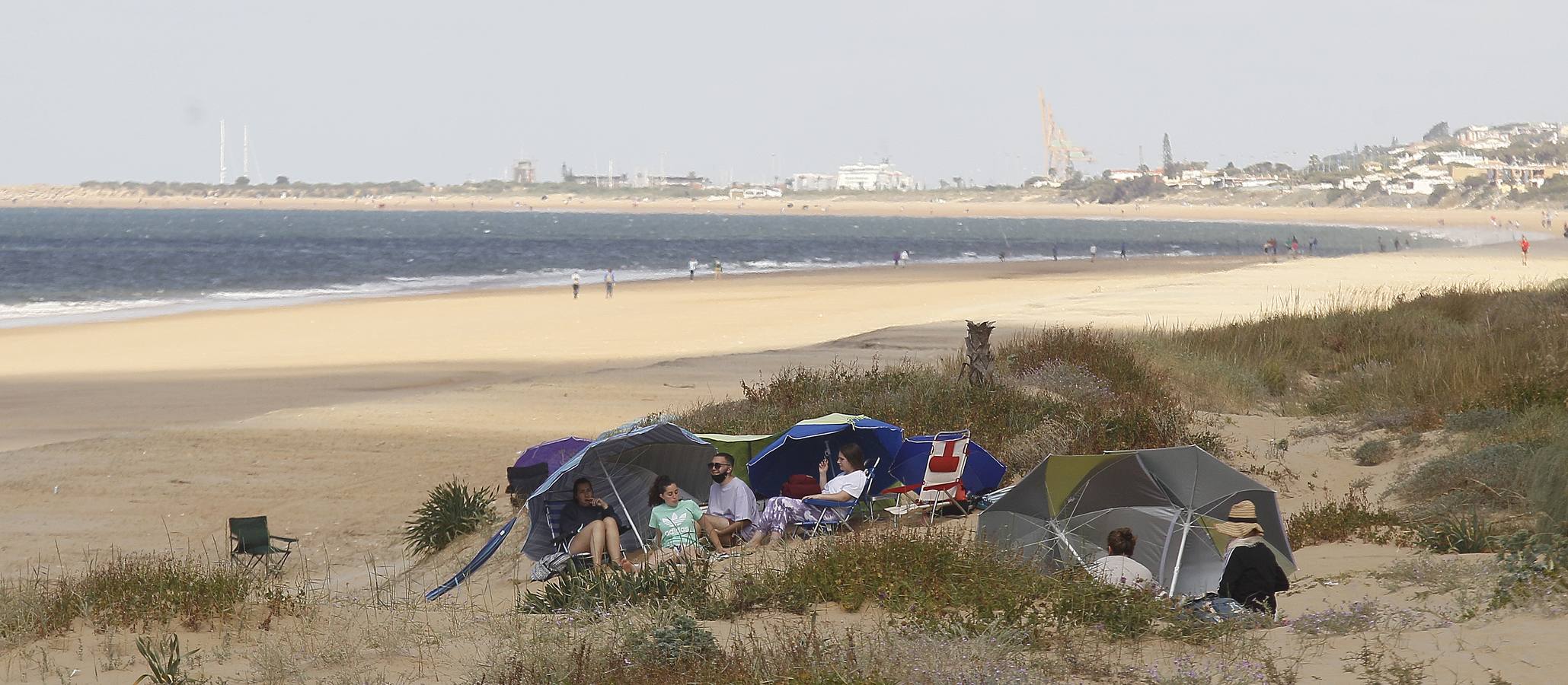 Ambiente este sábado en algunas playas onubenses