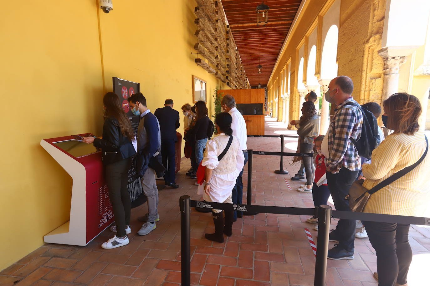 El ambiente en la Judería y el Centro de Córdoba, en imágenes