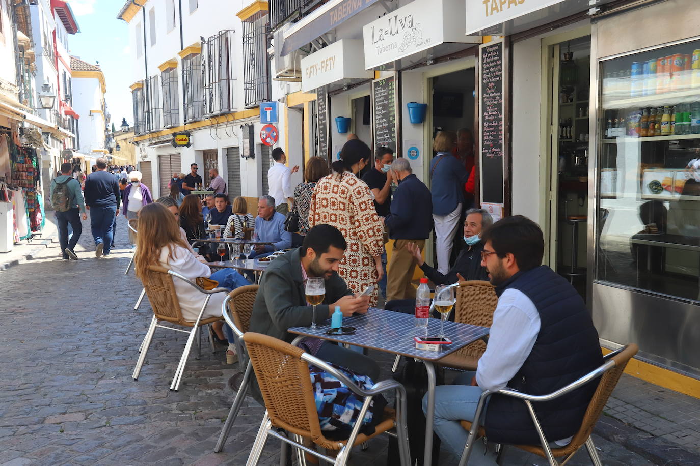 El ambiente en la Judería y el Centro de Córdoba, en imágenes