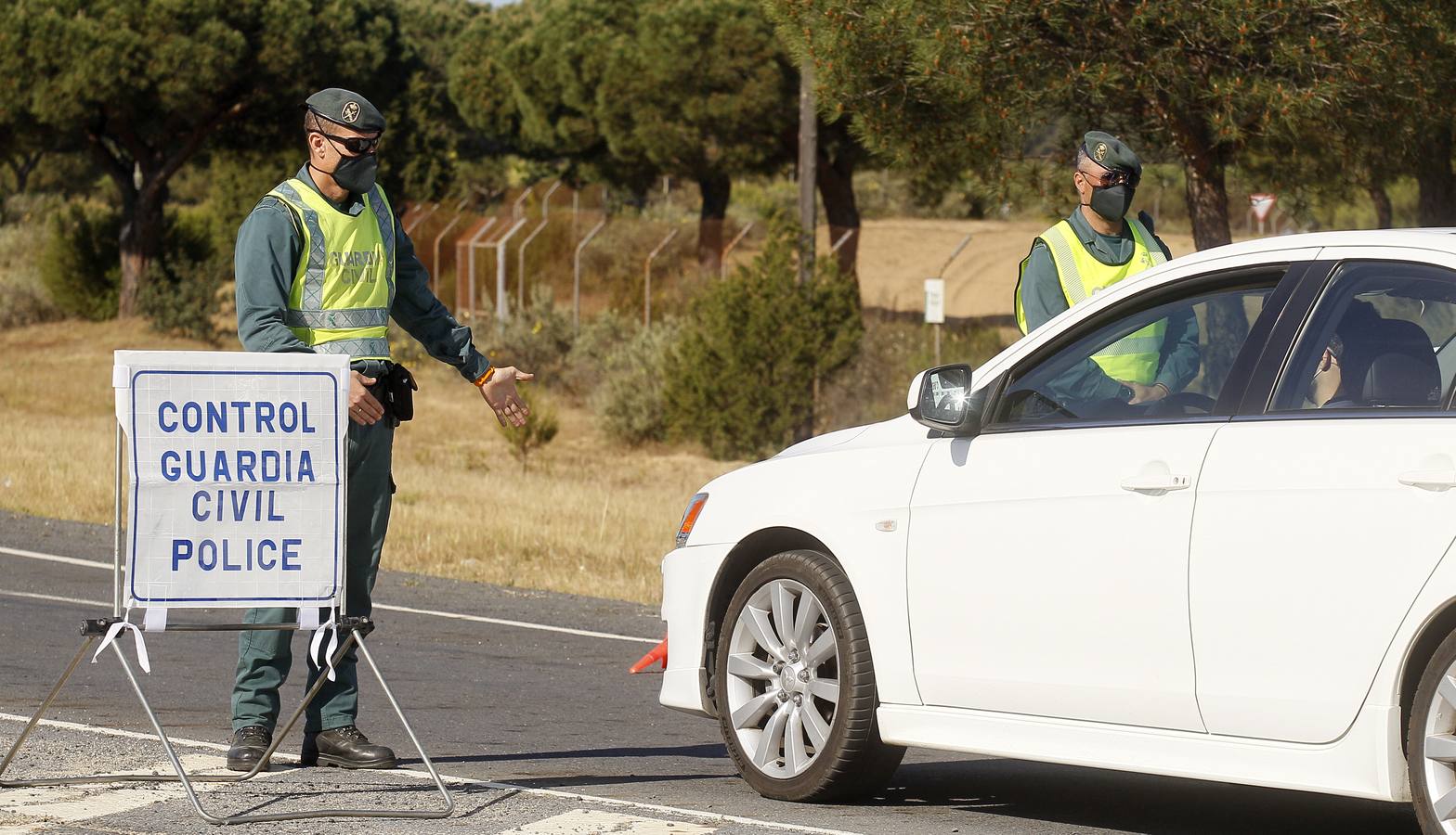 Controles a la entrada de Matalascañas