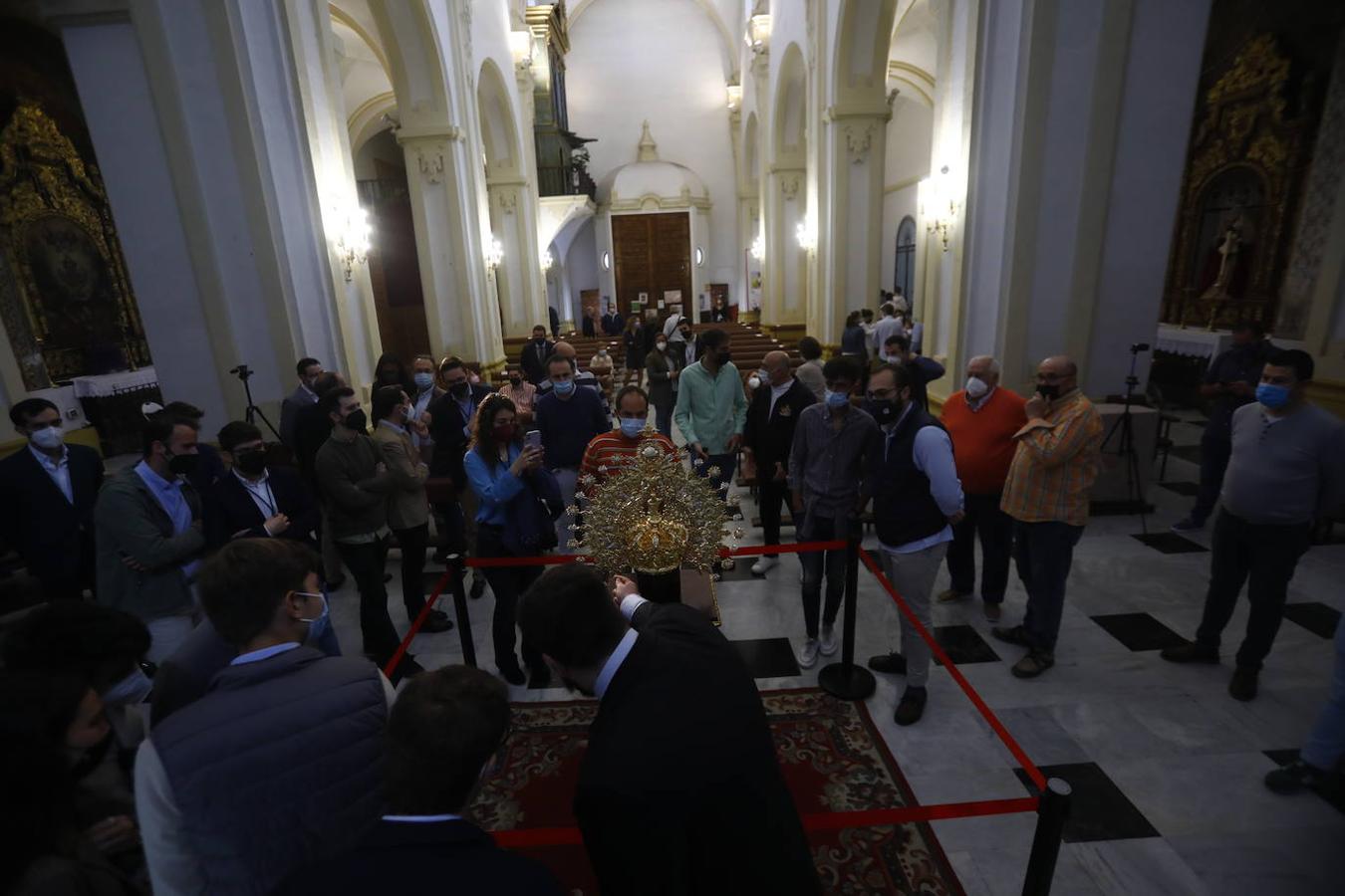 La nueva corona de la Virgen de la Esperanza de Córdoba, en imágenes